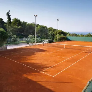 sporting-pinamare.hotelitalianriviera.com/
