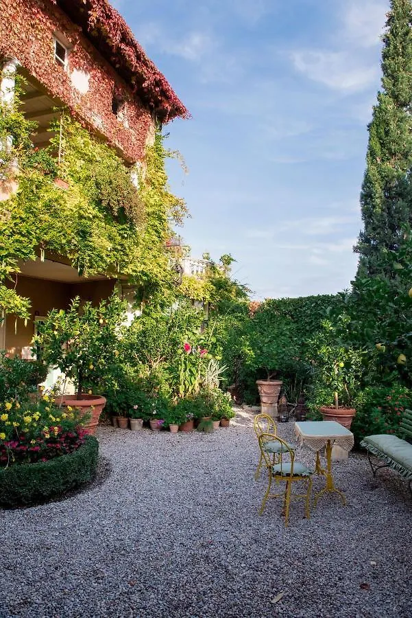 B&B Alla Mezza Luna Lonato Bed & Breakfast